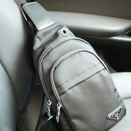 Prada Re-Nilon Sling Bag Hitam Crossbody
