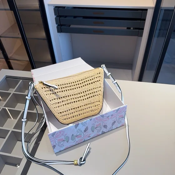 Loewe Crochet Crossbody Etui Natural Beige Crossbody