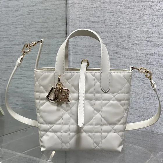 Dior Dior Toujours Vertical Tote สีขาว Tote Bag