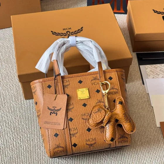 MCM Toni Visetos Mini Shopper Cognac 19*13*9cm Tote çanta