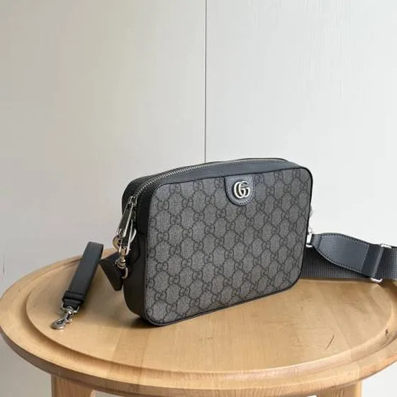 Gucci GG Supreme Camera Bag GG Supreme crossbody