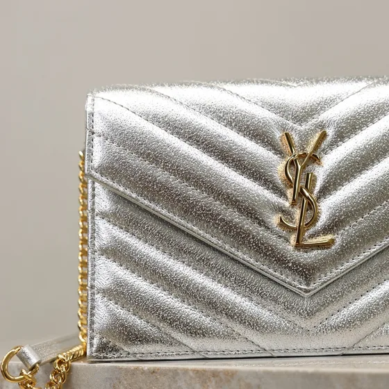 YSL Cassandre Envelope Chain Portefeuille Argent Woc