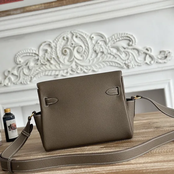 Hermes Kelly Messenger Etoupe Crossbody