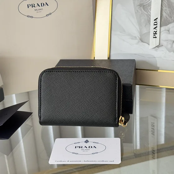 Prada Saffiano Skinn Zip Coin Purse Sort Coin Purse