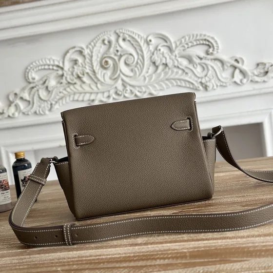 Hermes Kelly Messenger Etoupe Crossbody