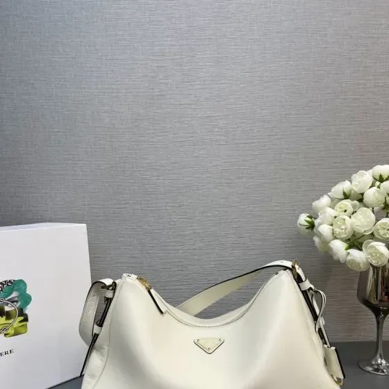 Prada Re-Edition 2005 Leather Shoulder Bag White Hobo