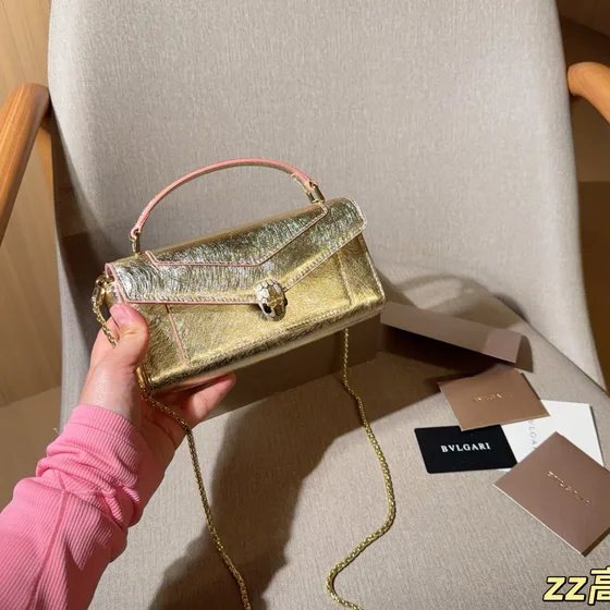 Bvlgari Serpenti Forever Maxi Chain Crossbody Bag สีทอง Crossbody