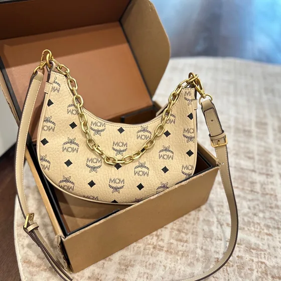MCM Aren Visetos Crescent Hobo Бежевый Hobo