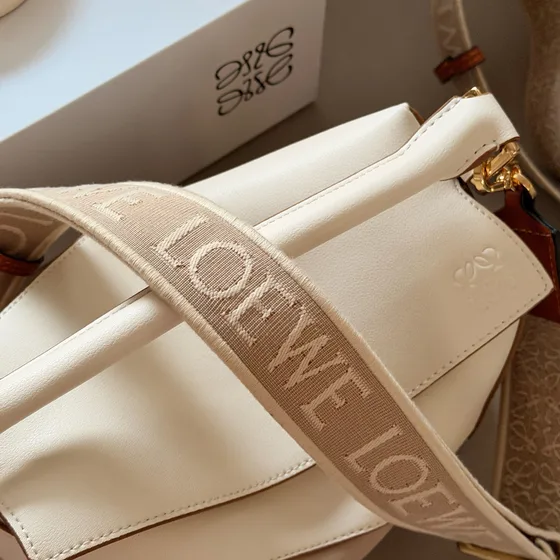 Loewe Puzzle Edge Small Bag Beige And Wit With Bruin Accents Crossbody