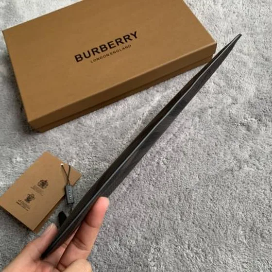 Burberry Charcoal check 30 x 20 everyday