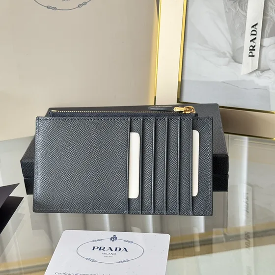Prada Saffiano Leder Card Holder With Zipper Schwarz Card Holder