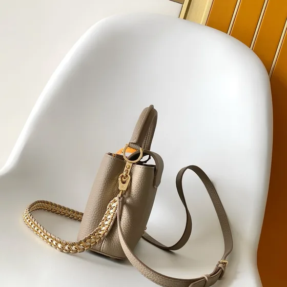 Louis Vuitton Capucines Beige Top Handle