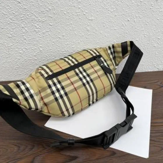 Burberry Beige Check everyday