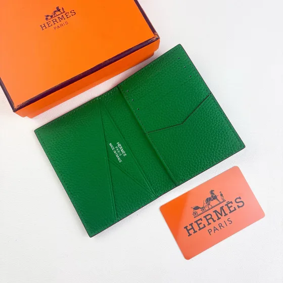 Hermes Passport Holder Grün Card Holder