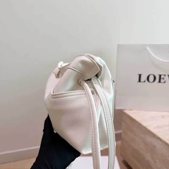 Loewe Lucky Bucket Bag أبيض Shoulder Bag