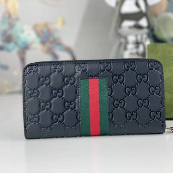 Gucci wallet Black GG embossed leather with green-red Web everyday