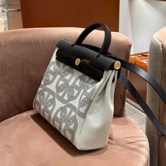 Hermes Herbag Zip Beige/Negro Asa superior