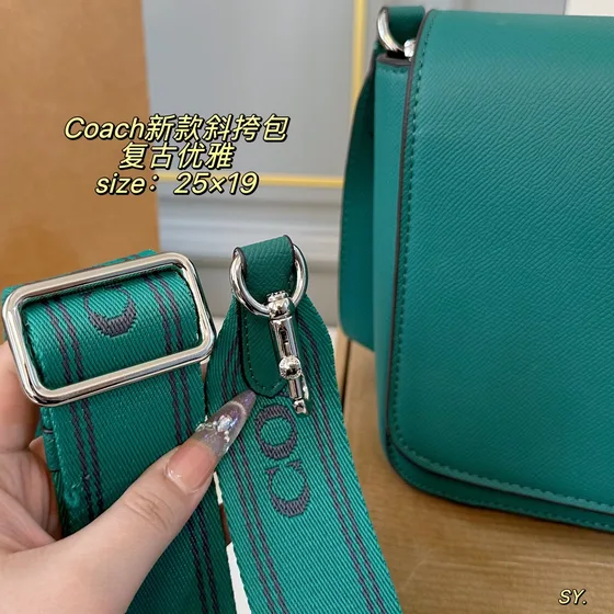 Coach New Crossbody Bag Dark Hijau 25×19 Crossbody