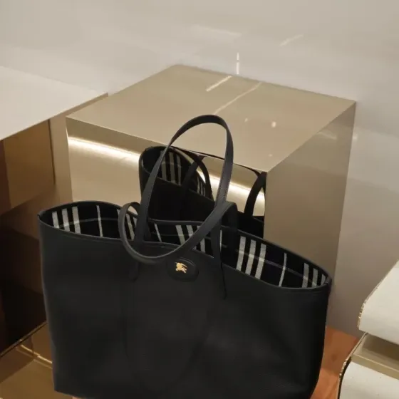 Burberry Check Lining Tote Black Tote Bag