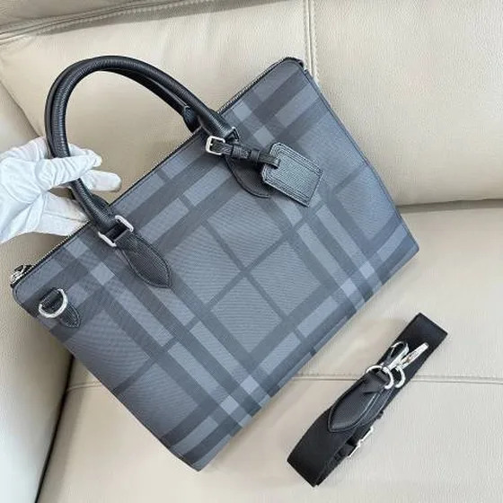 Burberry Aktväska Grå Check small business