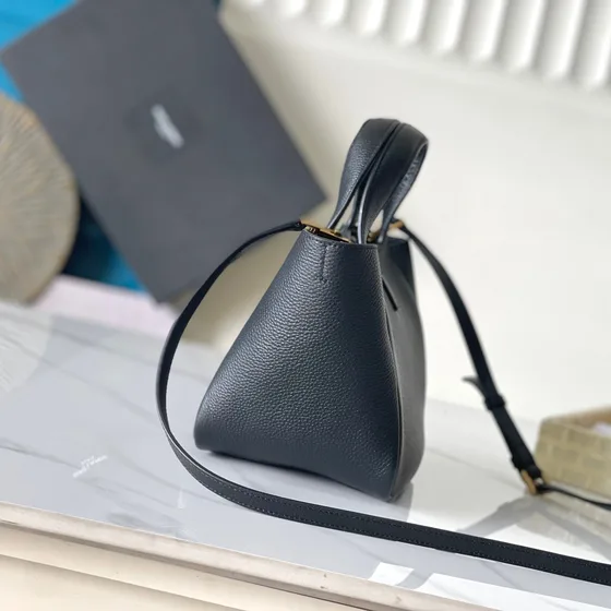 YSL Le 5 7 Mini Tote In Grained Leather Black Tote Bag