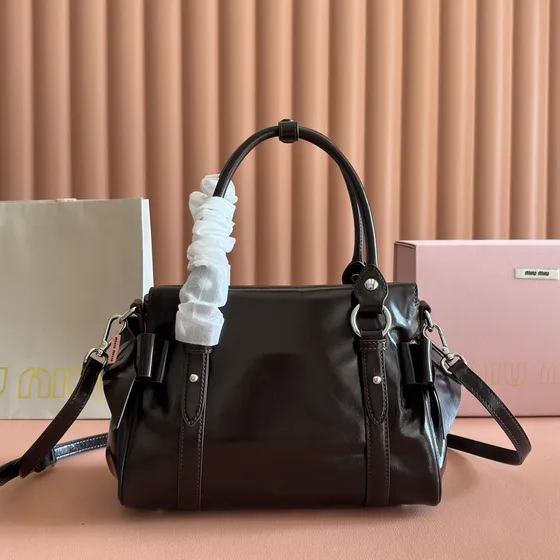 Miu Miu Nappa Кожа Верхняя ручка Bag Чёрный Верхняя ручка