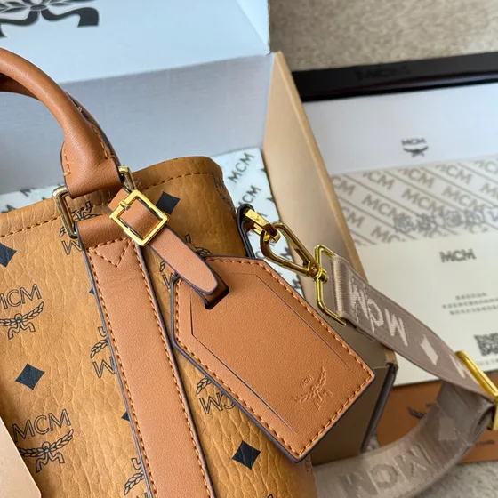 MCM Toni Visetos Mini Shopper Tote Cognac Topphandtag
