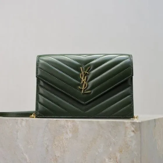 YSL Cassandre Envelope Chain Wallet Dark أخضر Woc