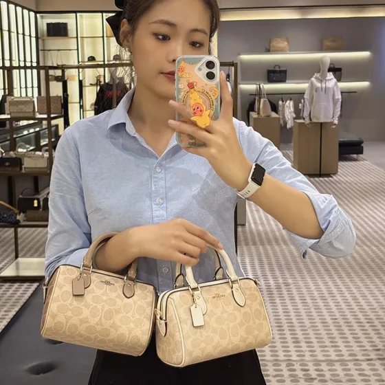 Coach Mini Rowan Satchel In Blocked Signature قماش بيج/بني Top Handle