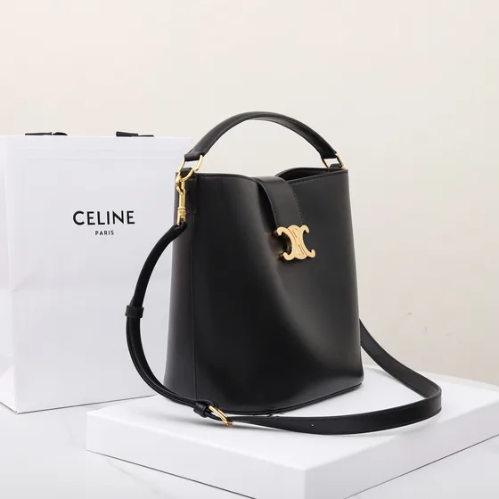 Celine Triomphe Bucket Zwart Schoudertas