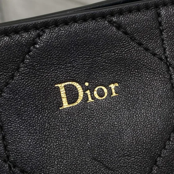 Dior Milly Mini Bucket Bag أسود Crossbody