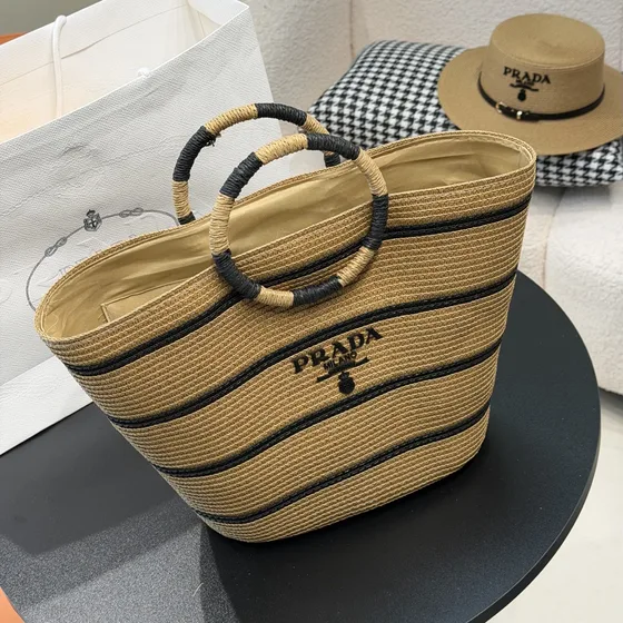 Prada Straw Сумка-шоппер Natural Бежевый With Чёрный Stripes Сумка-шоппер