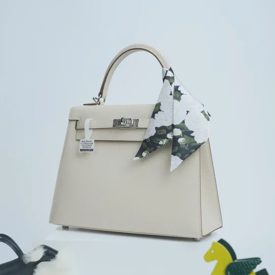 Hermes Kelly كريمي أبيض Top Handle