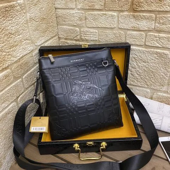 Burberry messenger Schwarz 24x27x6cm
