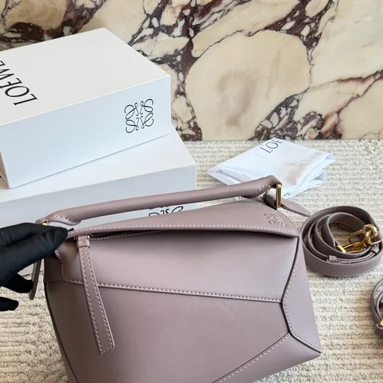 Loewe Puzzle Edge Bag Light بنفسجي/رمادي بيج Crossbody