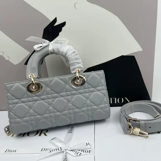 Dior Lady D-Joy Grau 22cm Henkel