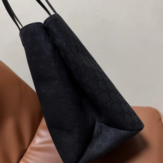 Gucci Gg نايلون Tote أسود 42cm Tote Bag