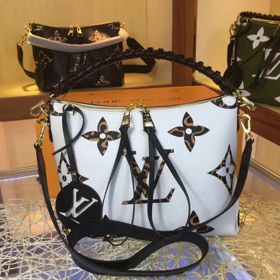Louis Vuitton Beaubourg Hobo White Hobo