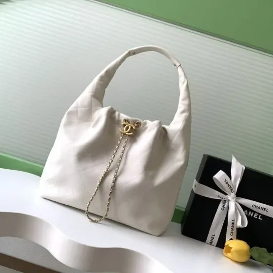 Chanel Hobo Handbag With Chain White Hobo
