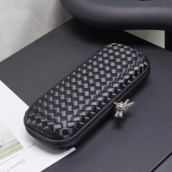 Bottega Veneta Intreccio Napa Knot Clutch Black Clutch