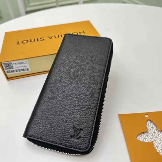 Louis Vuitton M58412 Black Taurillon 10x20x2cm everyday
