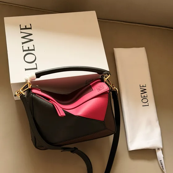 Loewe Puzzle Чёрный/Fuchsia Верхняя ручка