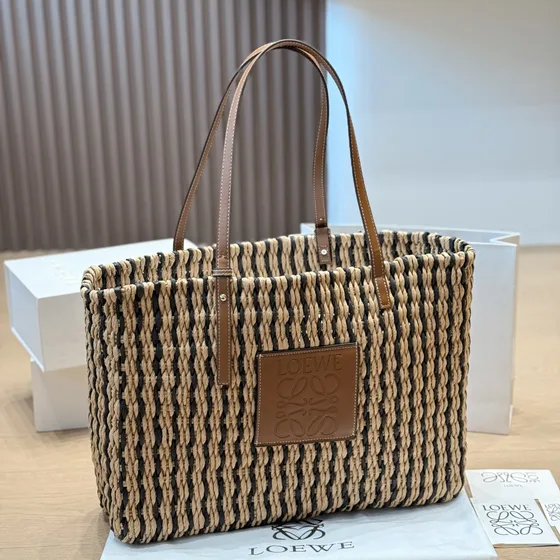 Loewe Square Basket Bag Natural Beige/Black Tote Bag