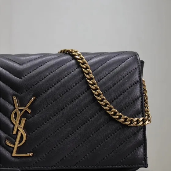 YSL Cassandre Matelassé Chain Brieftasche Schwarz Crossbody