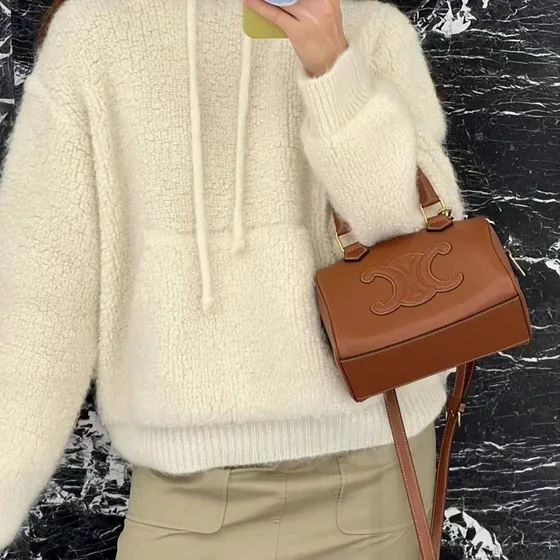Celine Triomphe Mini Boston Brun 17cm Topphandtag