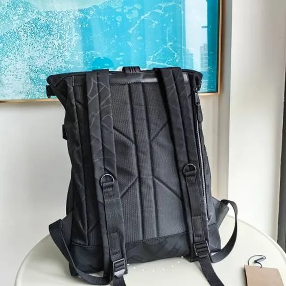 Burberry Black 36 x 19 x 58 casual