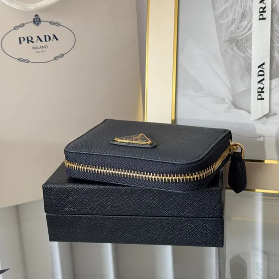 Prada Saffiano Triangle Logo Zip Coin Purse Nero Coin Purse
