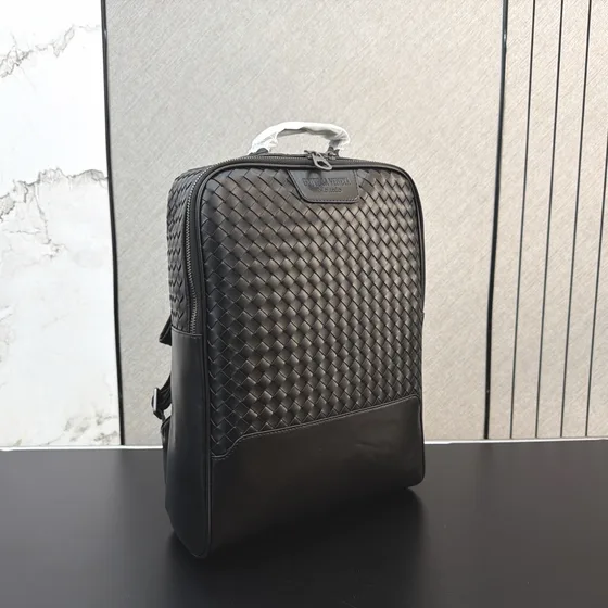 Bottega Veneta Intrecciato Slim Backpack Black Backpack