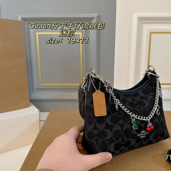 Coach Denim Shoulder Bag Mini Hitam 19×13cm Shoulder Bag