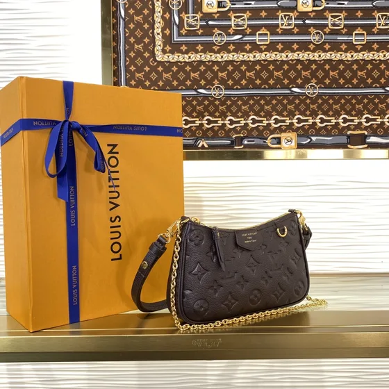 Louis Vuitton Multi Pochette สีดำ Crossbody